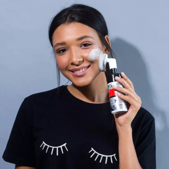 Yes To Tomatoes Detoxifying Charcoal Cleanser - Picture 3 of 6